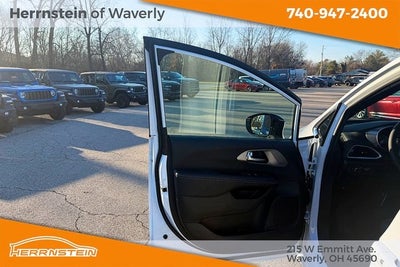 2026 Chrysler Voyager VOYAGER LX