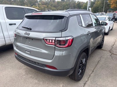 2027 Jeep Compass COMPASS LATITUDE ALTITUDE 4X4