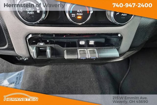 2024 RAM 3500 Big Horn Crew Cab 4x4 8' Box