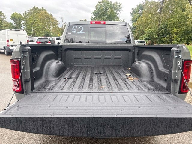 2027 RAM Ram 2500 RAM 2500 BLACK EXPRESS CREW CAB 4X4 6'4' BOX