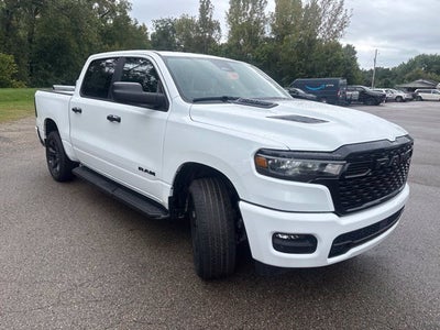 2026 RAM Ram 1500 RAM 1500 EXPRESS CREW CAB 4X4 5'7' BOX