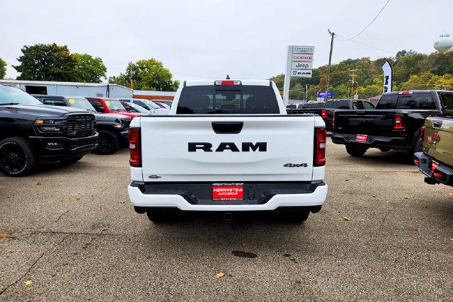 2026 RAM Ram 1500 RAM 1500 EXPRESS CREW CAB 4X4 5'7' BOX
