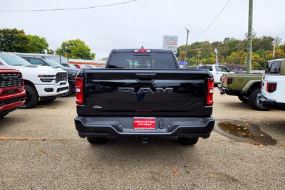 2026 RAM Ram 1500 RAM 1500 EXPRESS CREW CAB 4X4 5'7' BOX