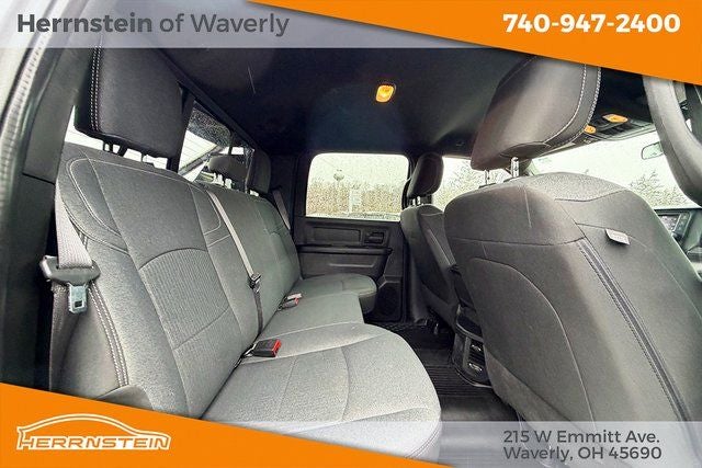 2022 RAM 2500 Tradesman Crew Cab 4x4 6'4' Box