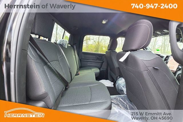 2026 RAM Ram 2500 RAM 2500 BLACK EXPRESS CREW CAB 4X4 6'4' BOX