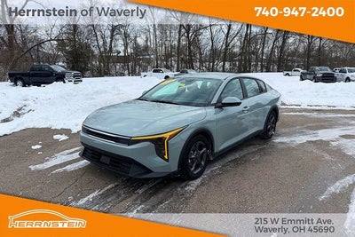 2025 Kia K4 LXS