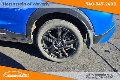 2024 Nissan Kicks SR Xtronic CVT