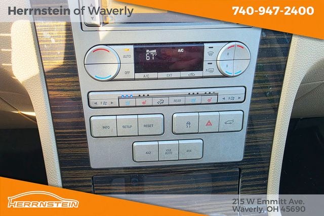 2010 Lincoln Navigator L Base