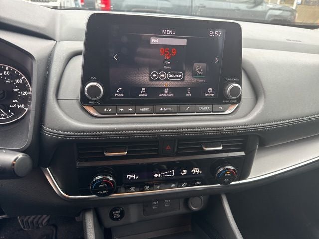 2024 Nissan Rogue SV FWD