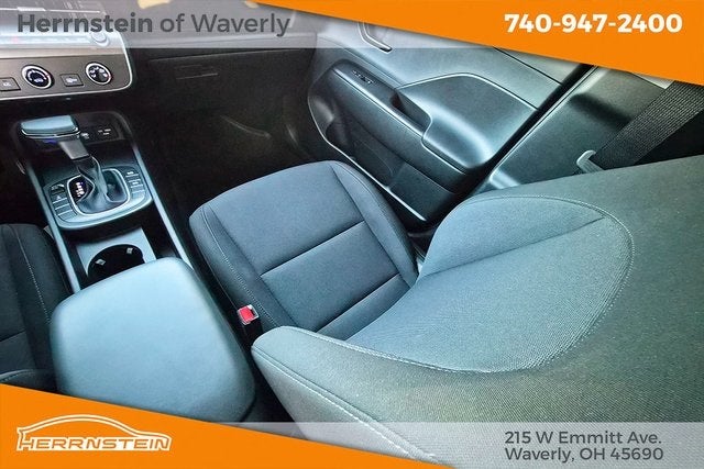 2025 Hyundai Kona SE