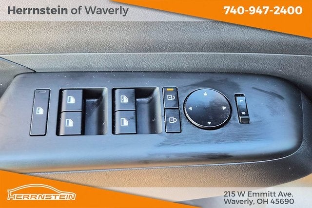 2025 Hyundai Kona SE