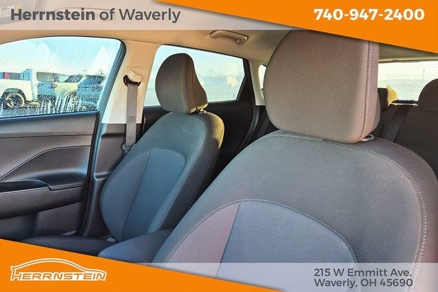 2025 Hyundai Kona SE