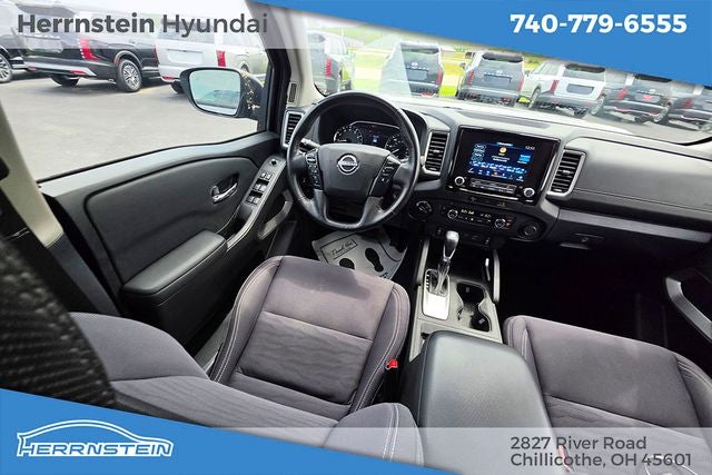 2023 Nissan Frontier SV