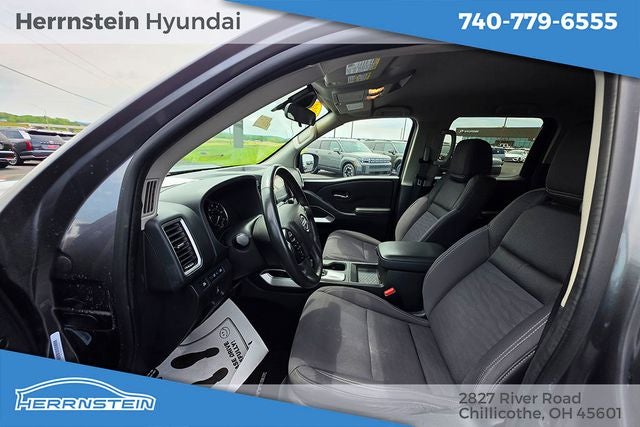 2023 Nissan Frontier SV