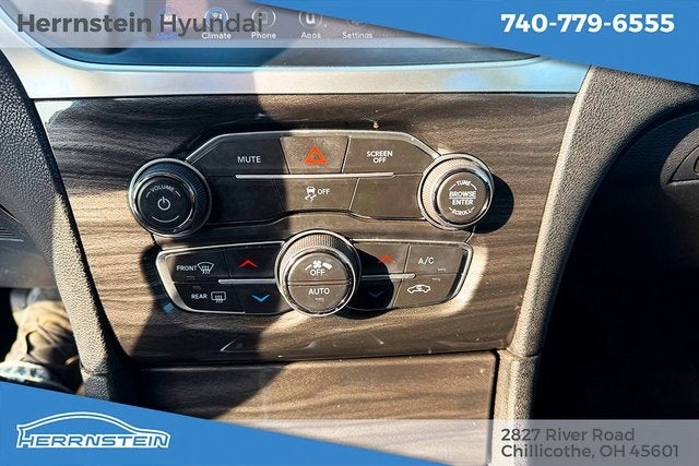 2021 Chrysler 300 Touring