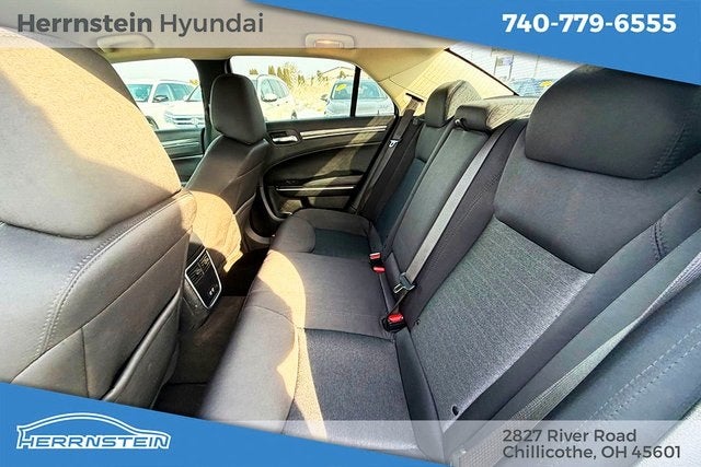 2021 Chrysler 300 Touring