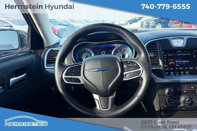 2021 Chrysler 300 Touring