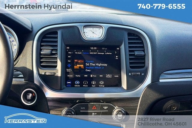 2021 Chrysler 300 Touring