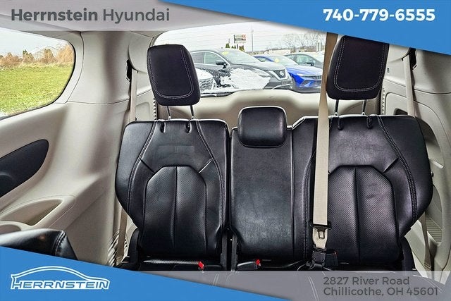 2023 Chrysler Pacifica Touring L