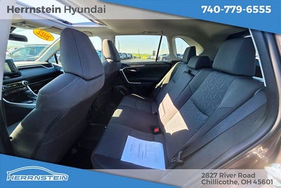 2022 Toyota RAV4 Hybrid XLE