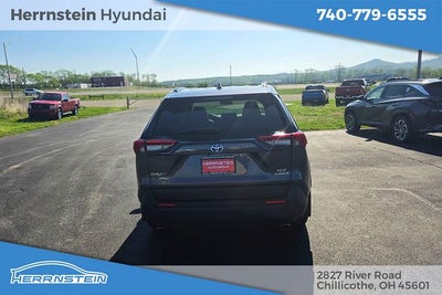 2022 Toyota RAV4 Hybrid XLE