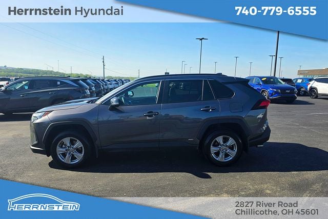 2022 Toyota RAV4 Hybrid XLE