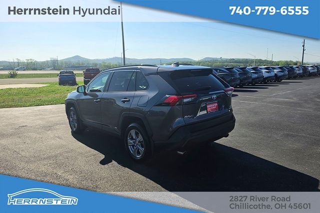2022 Toyota RAV4 Hybrid XLE