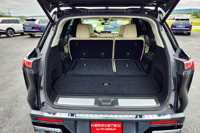 2022 INFINITI QX60 LUXE