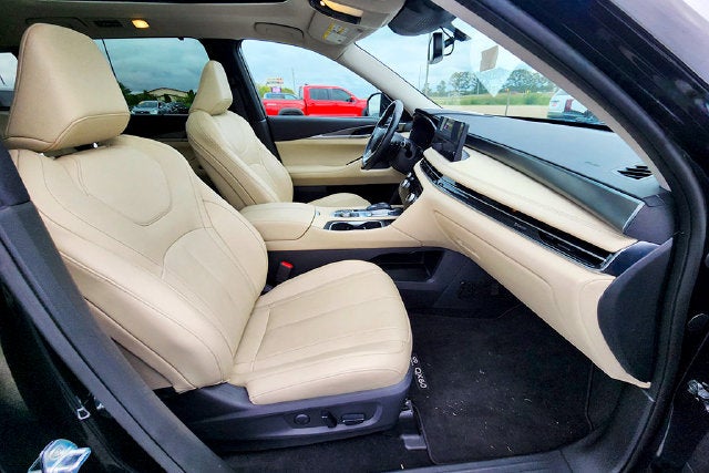 2022 INFINITI QX60 LUXE