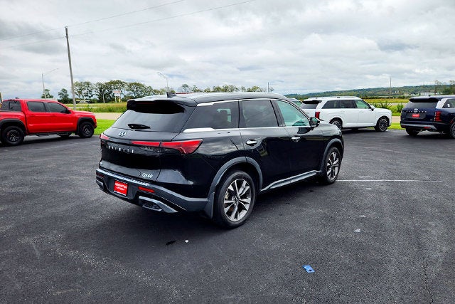 2022 INFINITI QX60 LUXE