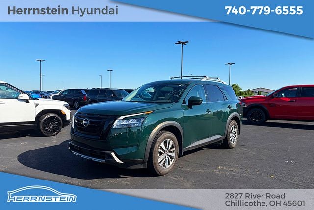 2024 Nissan Pathfinder SL