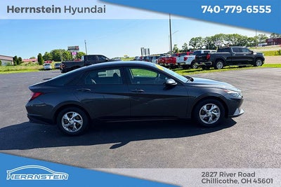 2021 Hyundai Elantra SE