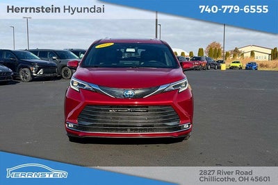 2025 Toyota Sienna Platinum 7 Passenger