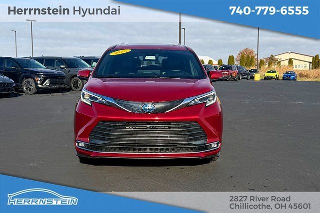2025 Toyota Sienna Platinum 7 Passenger