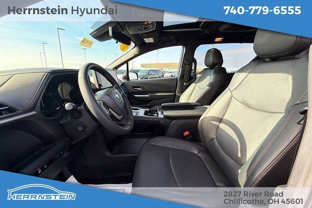 2025 Toyota Sienna Platinum 7 Passenger