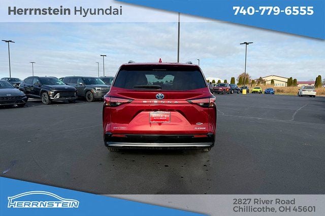 2025 Toyota Sienna Platinum 7 Passenger