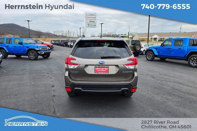 2024 Subaru Forester Premium