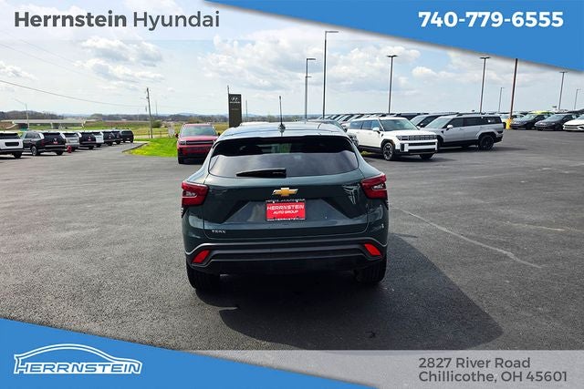 2025 Chevrolet Trax LS