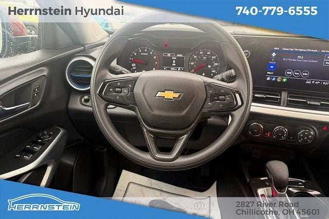 2025 Chevrolet Trax LS