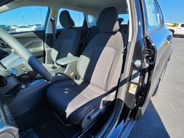 2027 Hyundai Kona SE FWD