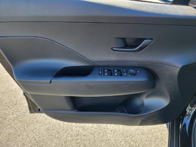 2027 Hyundai Kona SE FWD