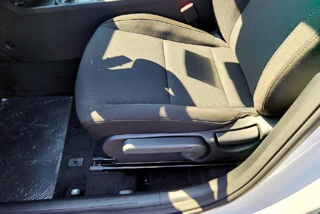 2027 Hyundai Kona SE FWD