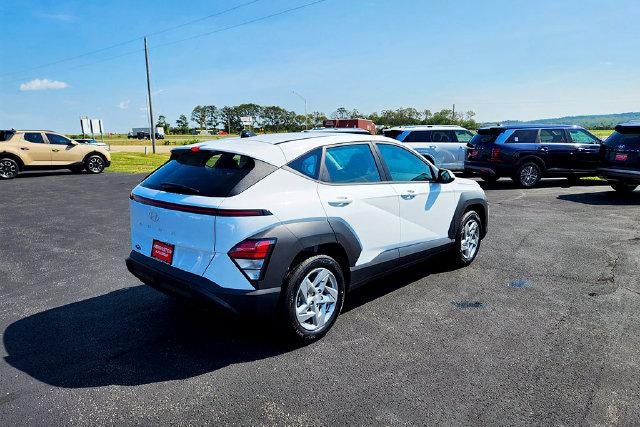 2027 Hyundai Kona SE FWD