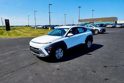 2027 Hyundai Kona SE FWD