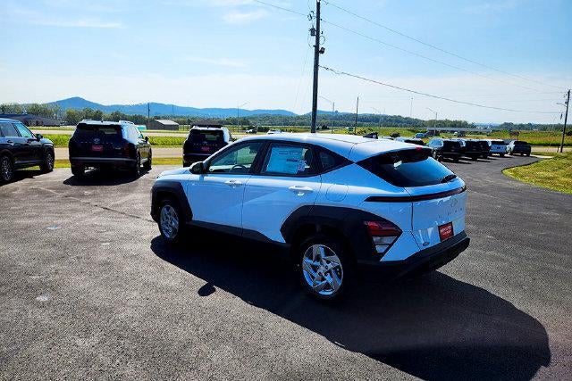 2027 Hyundai Kona SE FWD