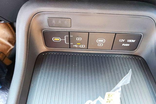 2027 Hyundai Kona SE AWD