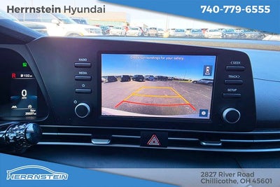 2023 Hyundai Elantra SE