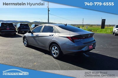 2023 Hyundai Elantra SE