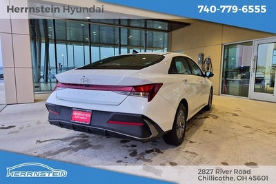 2024 Hyundai Elantra SE