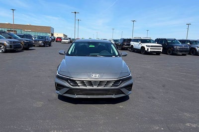2026 Hyundai Elantra SE